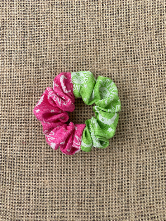 Cosmo and Wanda scrunchie (new size)